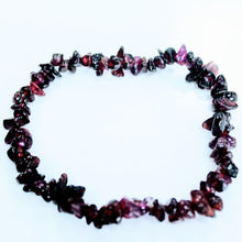 Load image into Gallery viewer, Chipstone Bracelet - Blood Garnet