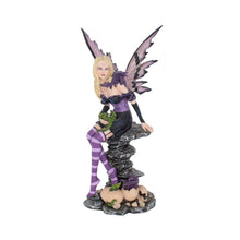 Load image into Gallery viewer, Amethyst and Hatchlings. 25.5cm