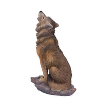 Load image into Gallery viewer, Mountains Cry 20cm
Mountains Cry Howling Wolf Figurine 20cm
